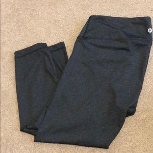 Gray capri workout leggings